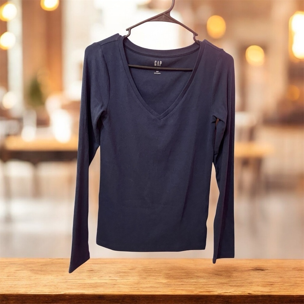 GAP Women's Deep Blue Long Sleeve V-Neck Top size. SP